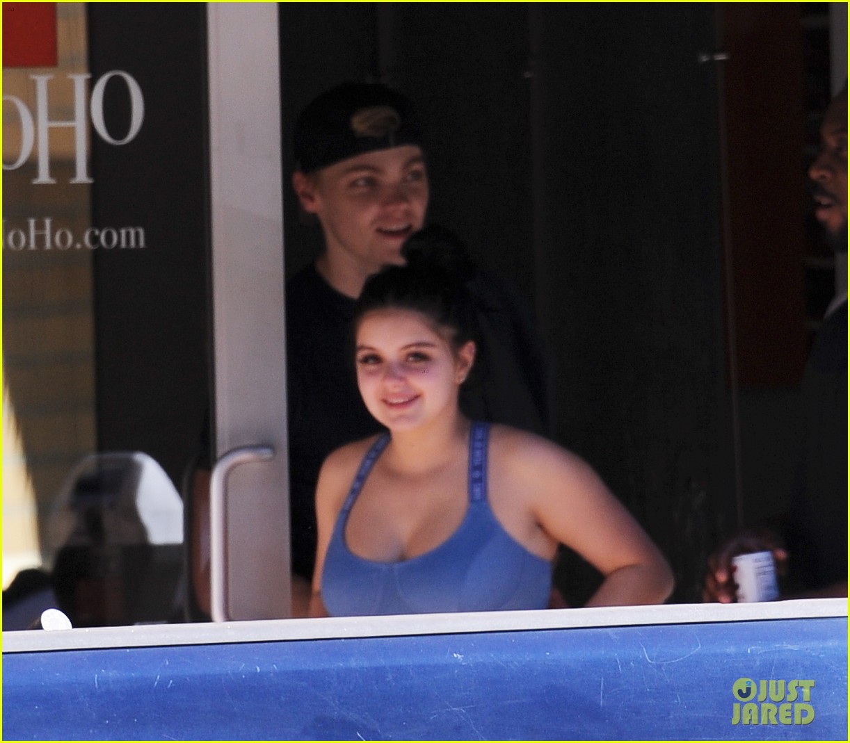 ariel winter levi meaden couple up for workout session 03