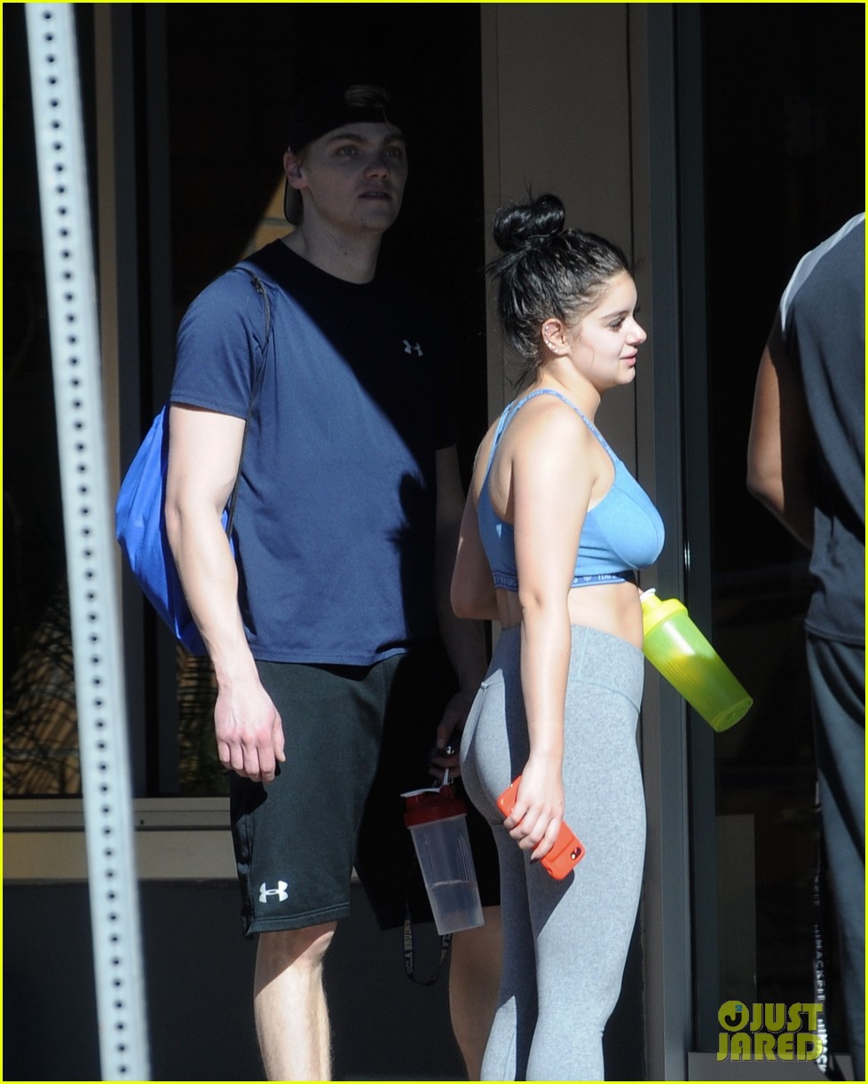 ariel winter levi meaden couple up for workout session 09