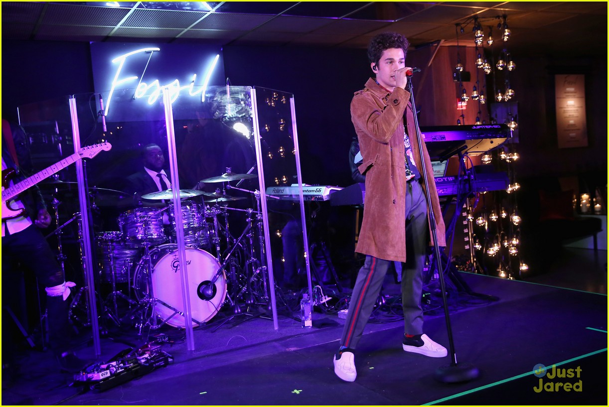 austin mahone fossil holiday event performance 08