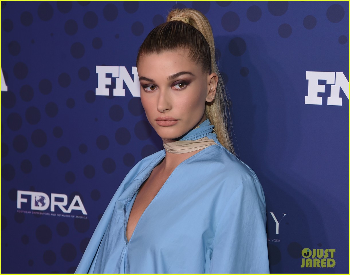 hailey baldwin justine skye rock similar outfits for fn achievement awards 03