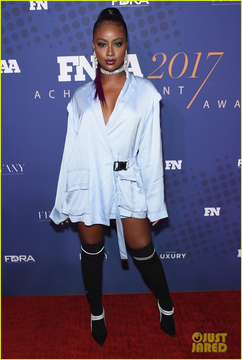 hailey baldwin justine skye rock similar outfits for fn achievement awards 04