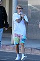 justin bieber shows off arm tattoos while grabbing coffee in la 02