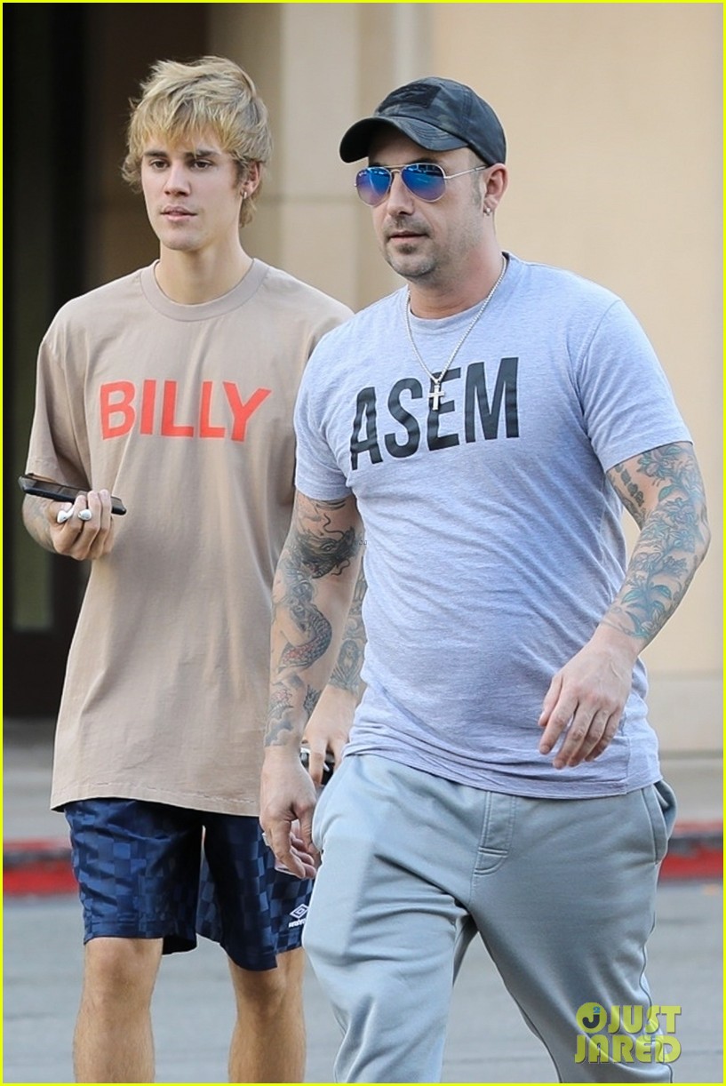 justin bieber works up a sweat at morning dance class 01