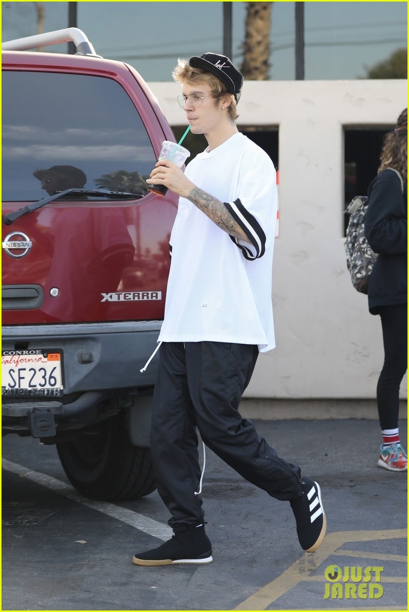 justin bieber works up a sweat at morning dance class 59