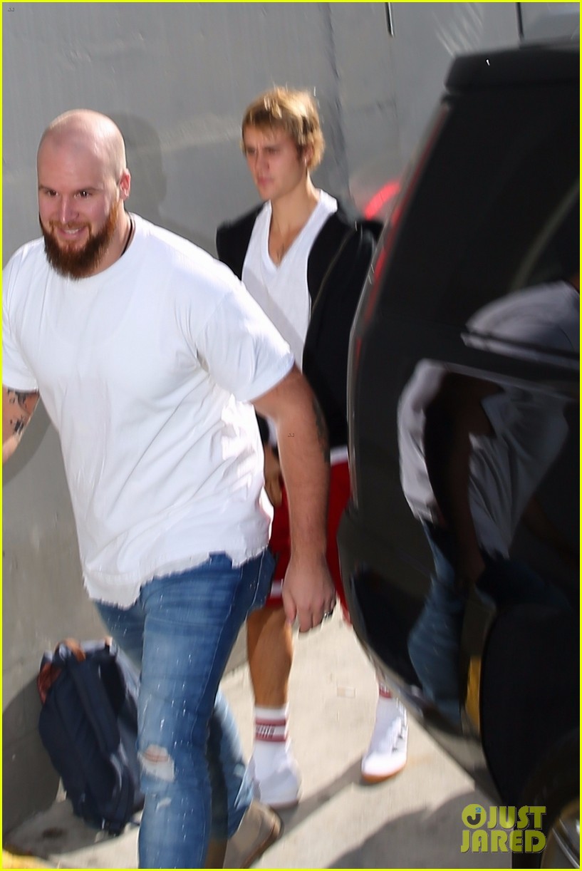selena gomez justin bieber attend afternoon church service together 02