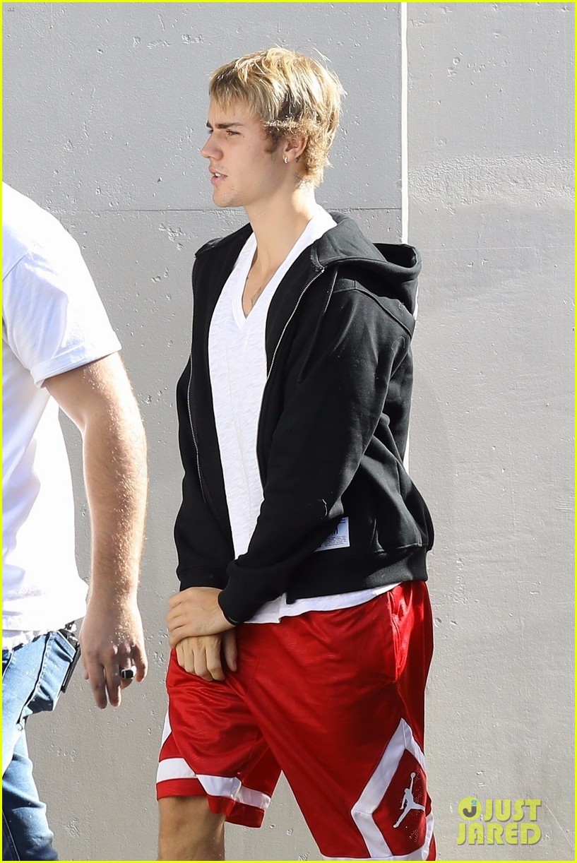 selena gomez justin bieber attend afternoon church service together 04