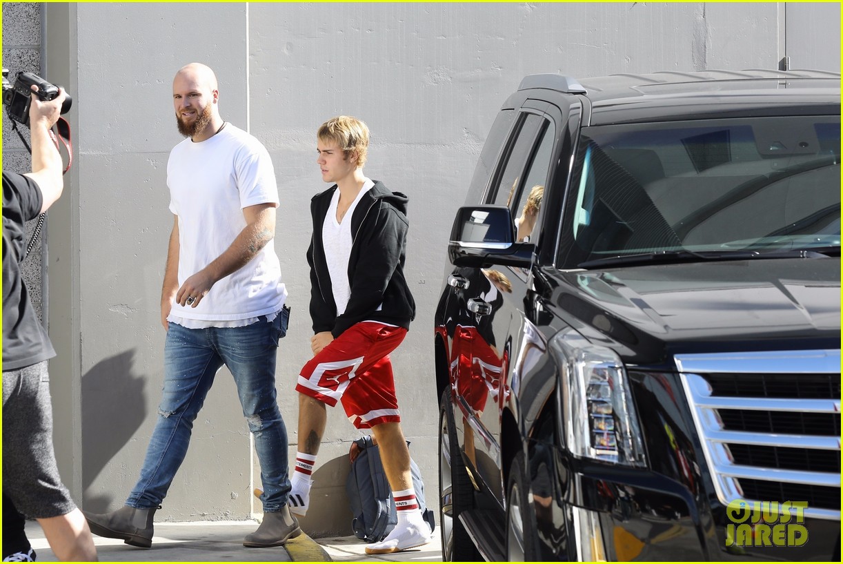selena gomez justin bieber attend afternoon church service together 25