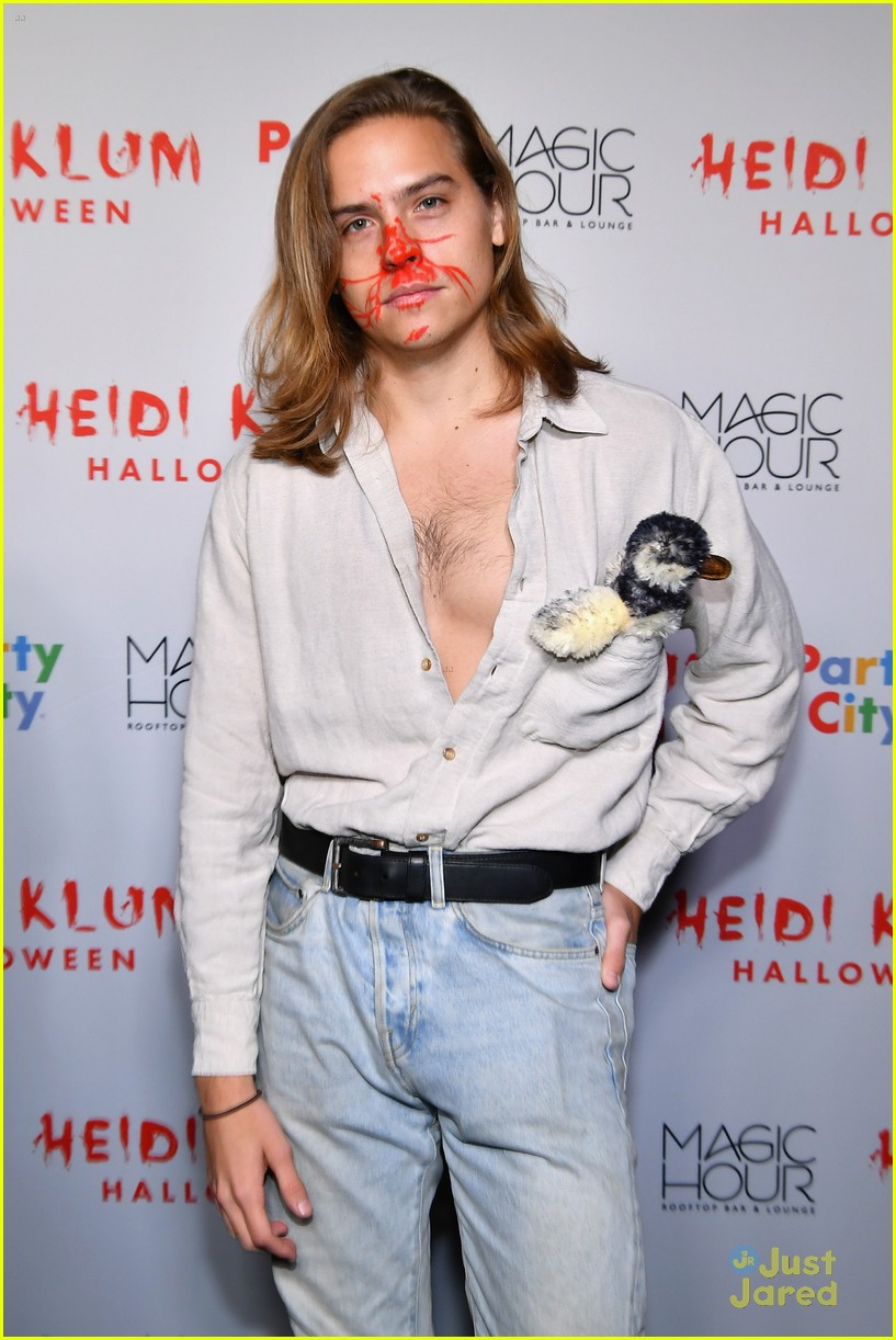 dylan sprouse two halloween costumes 02
