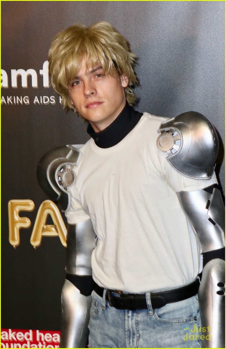 dylan sprouse two halloween costumes 03