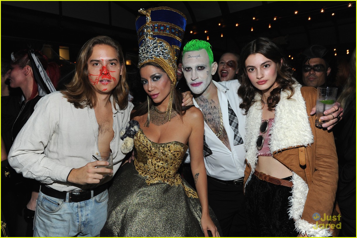 dylan sprouse two halloween costumes 04