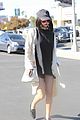 selena gomez takes break from amas rehearsal for lunch 06