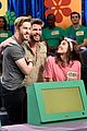 miley cyrus is joined by fiance liam hemsworth on snl watch now 01