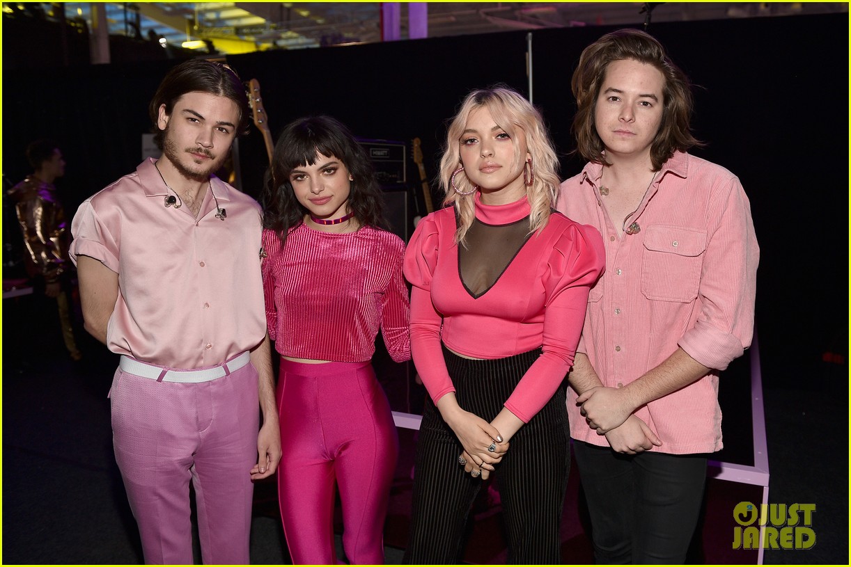 hey violet performs 2017 nick halo awards 04