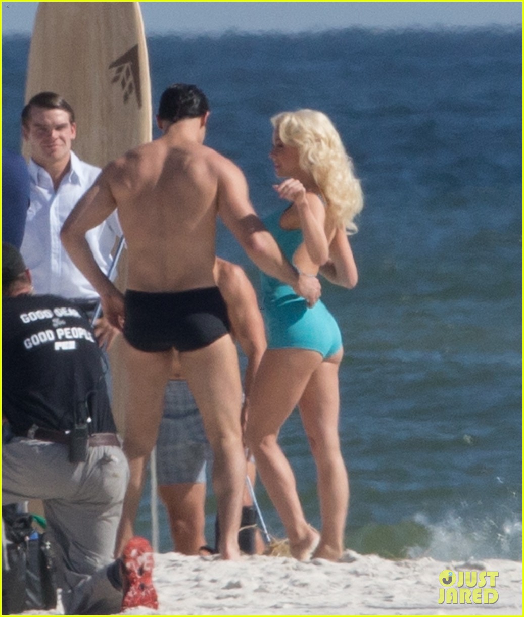 tyler hoechlin wears tiny swimsuit for bigger beach scene julianne hough 34