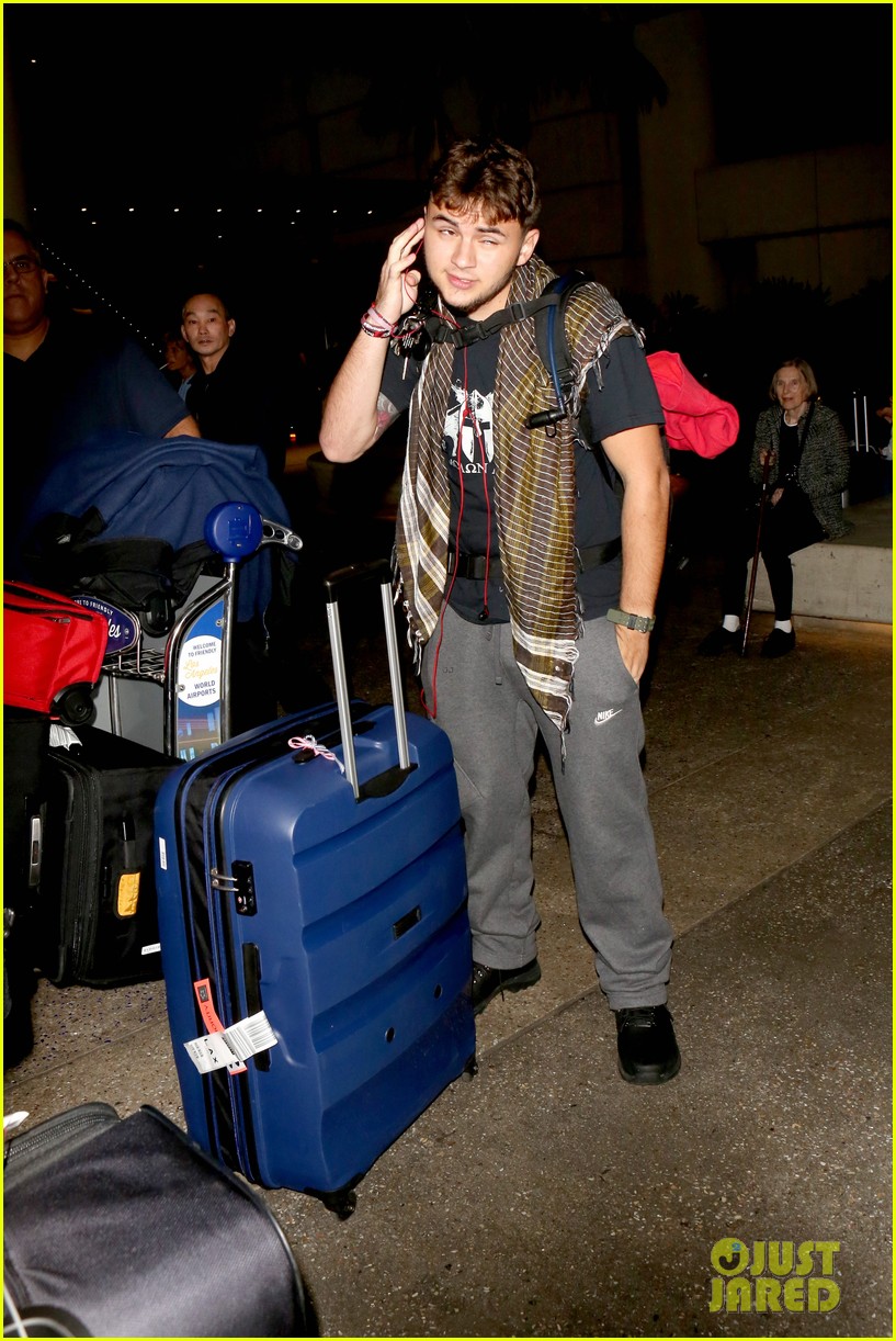prince jackson arrives back home from switzerland weeks after motorcycle accident 10