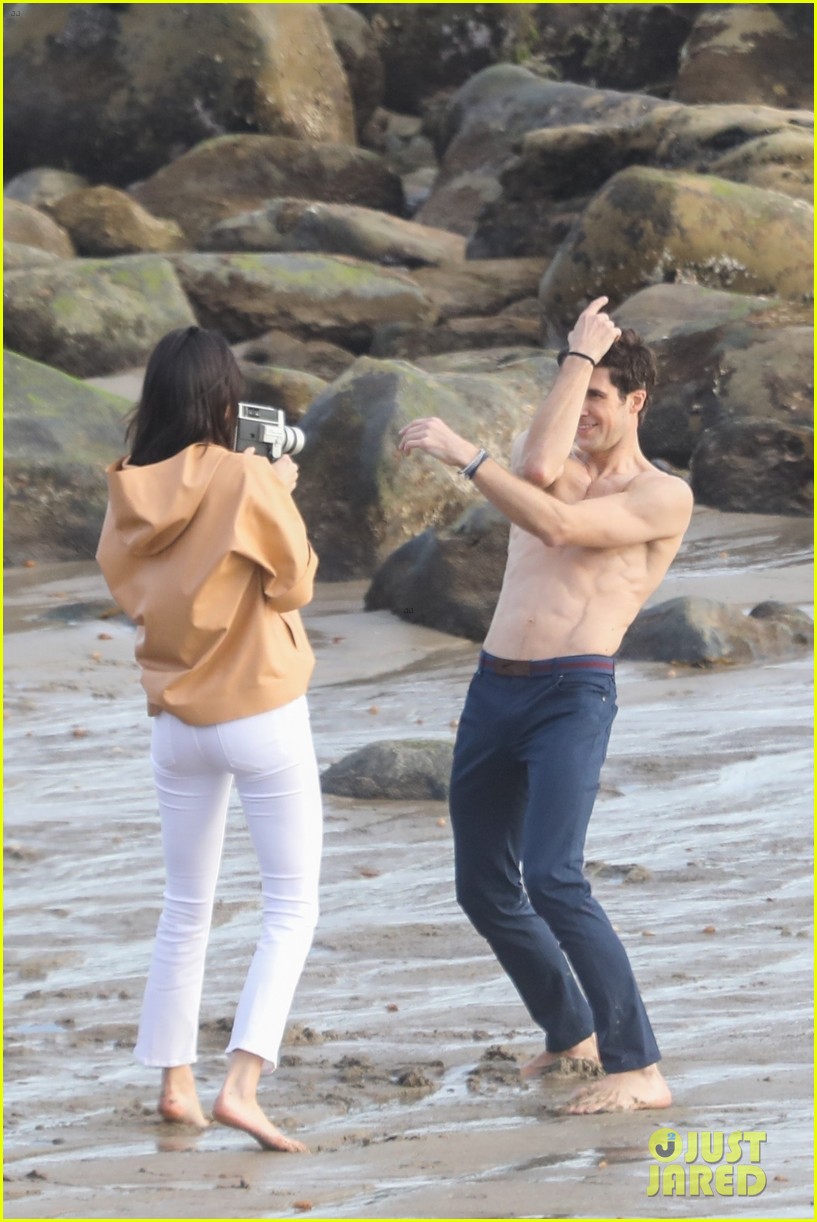 kendall jenner joins hot shirtless guy for beach photo shoot 05