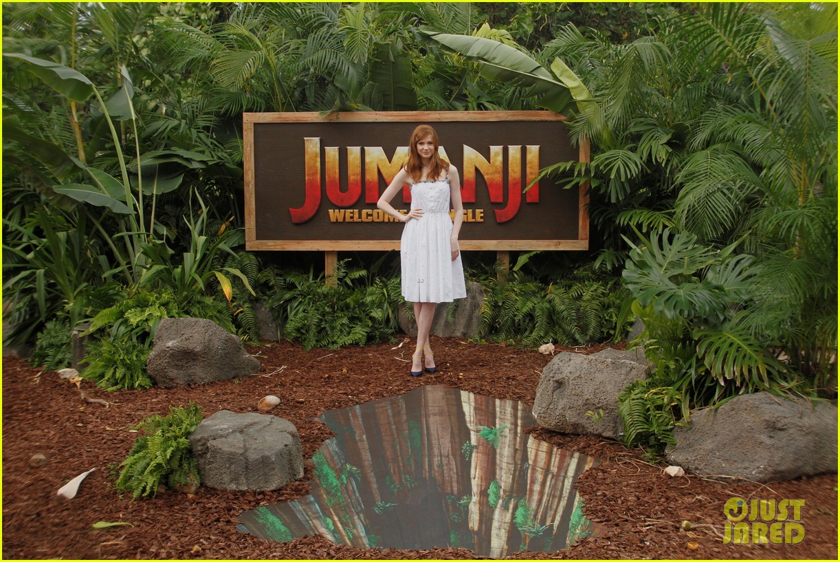 dwayne johnson nick jonas promote jumanji welcome to the jungle in hawaii 24