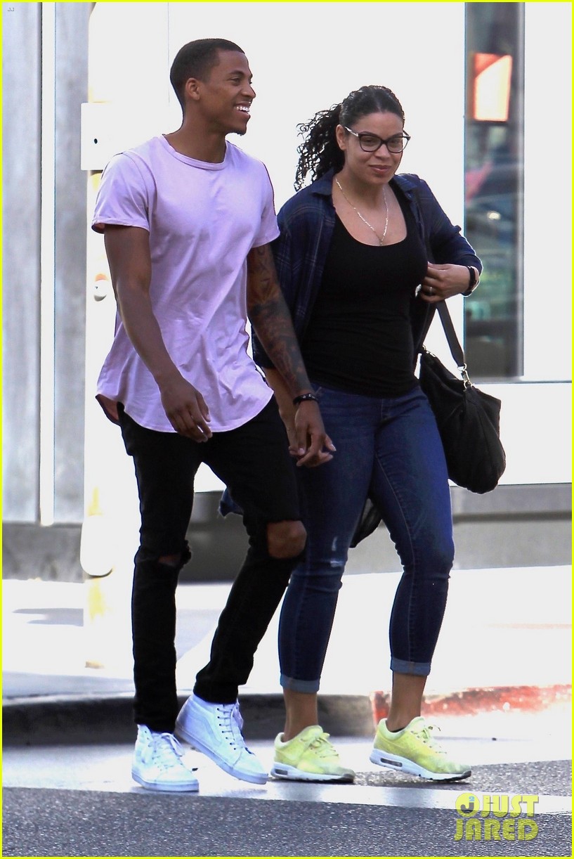 jordin sparks shows baby bump while out with husband 06