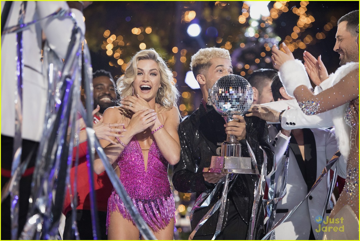 lindsay arnold win dwts25 pros praise comments 05