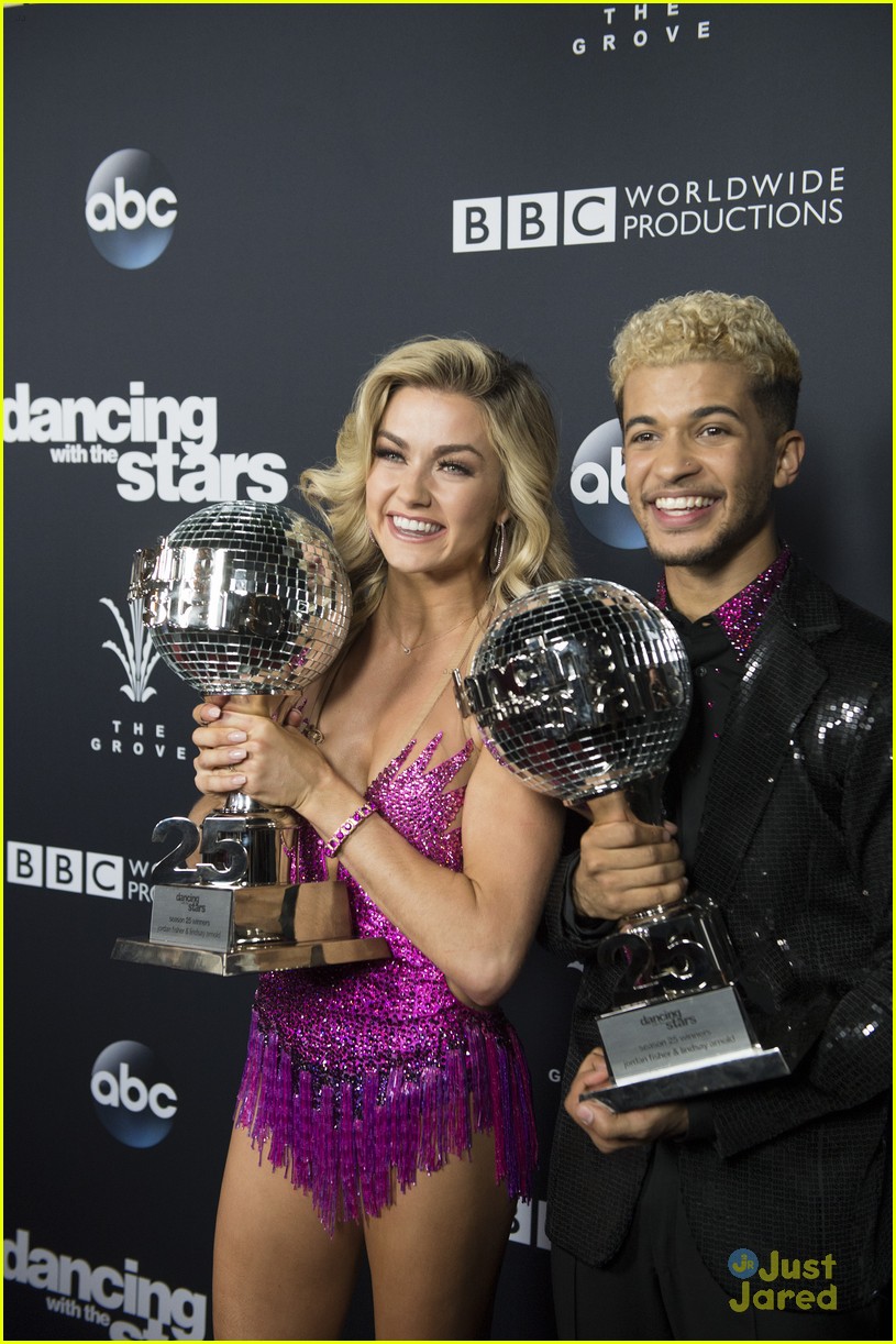 lindsay arnold win dwts25 pros praise comments 07
