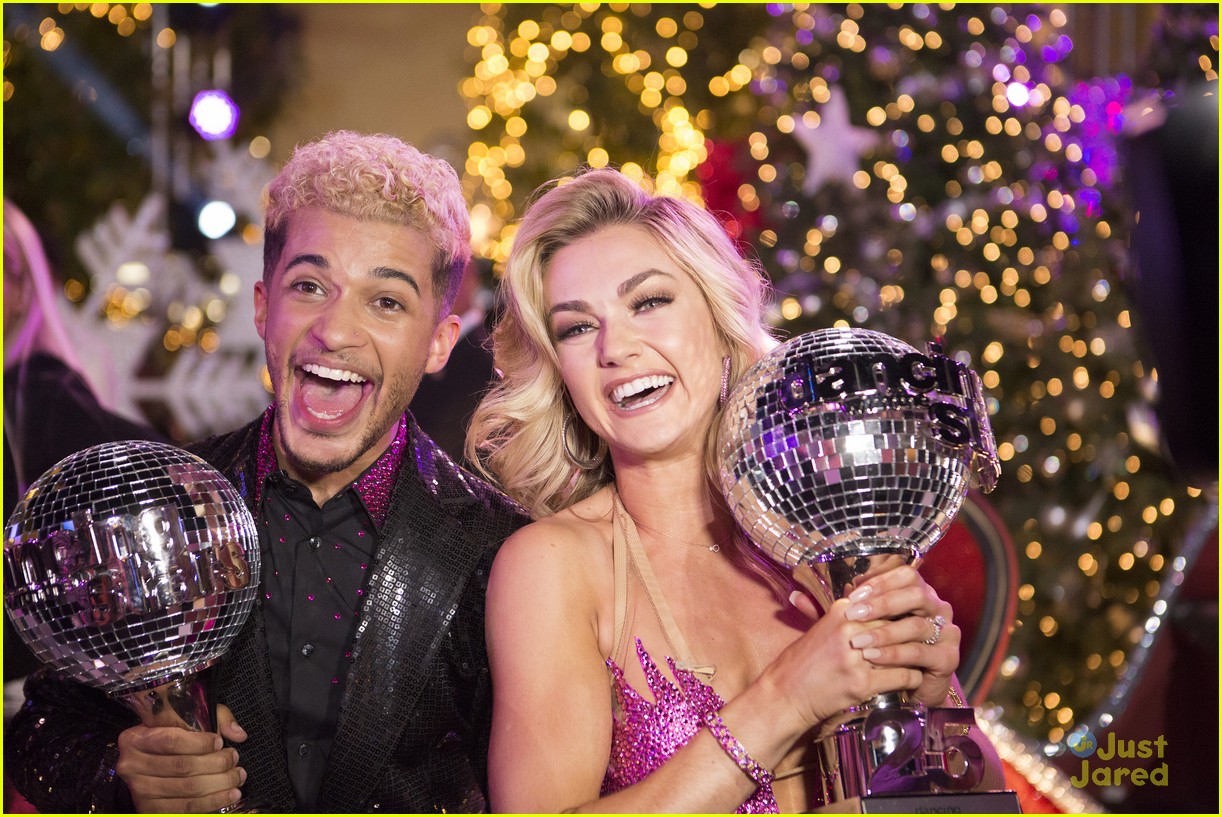 lindsay arnold win dwts25 pros praise comments 41