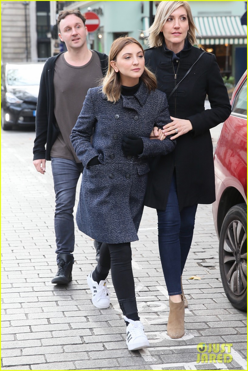 julia michaels enjoys a day out with friends in london 09