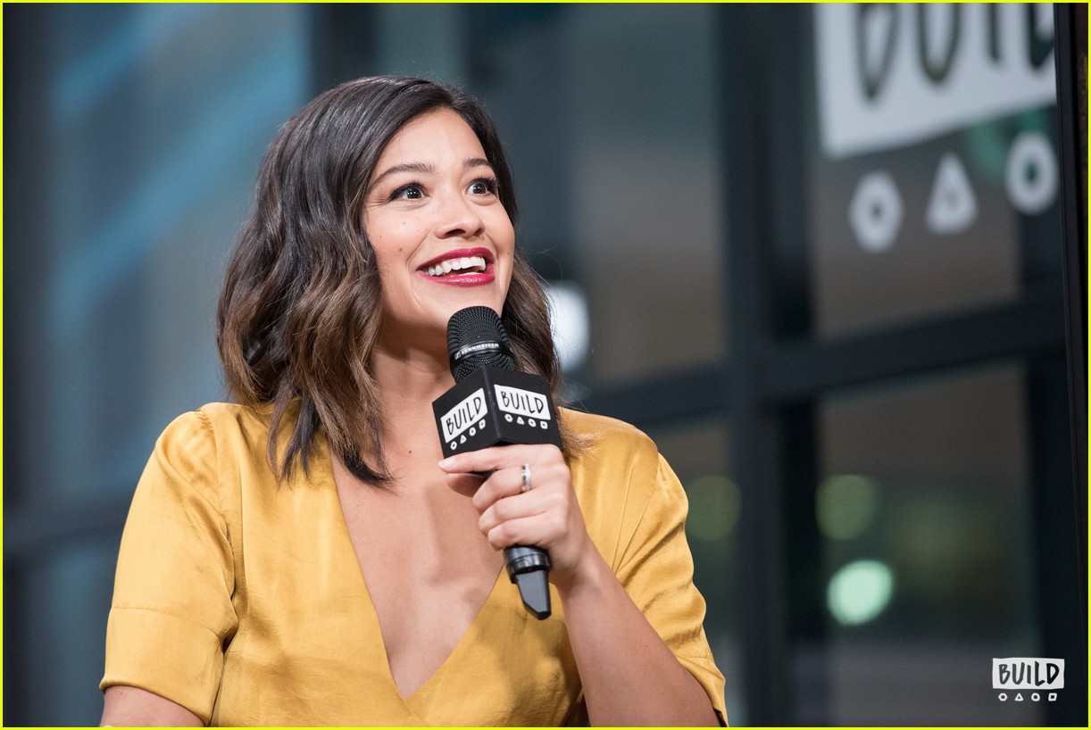gina rodriguez opens up about recording animated role in the star 18