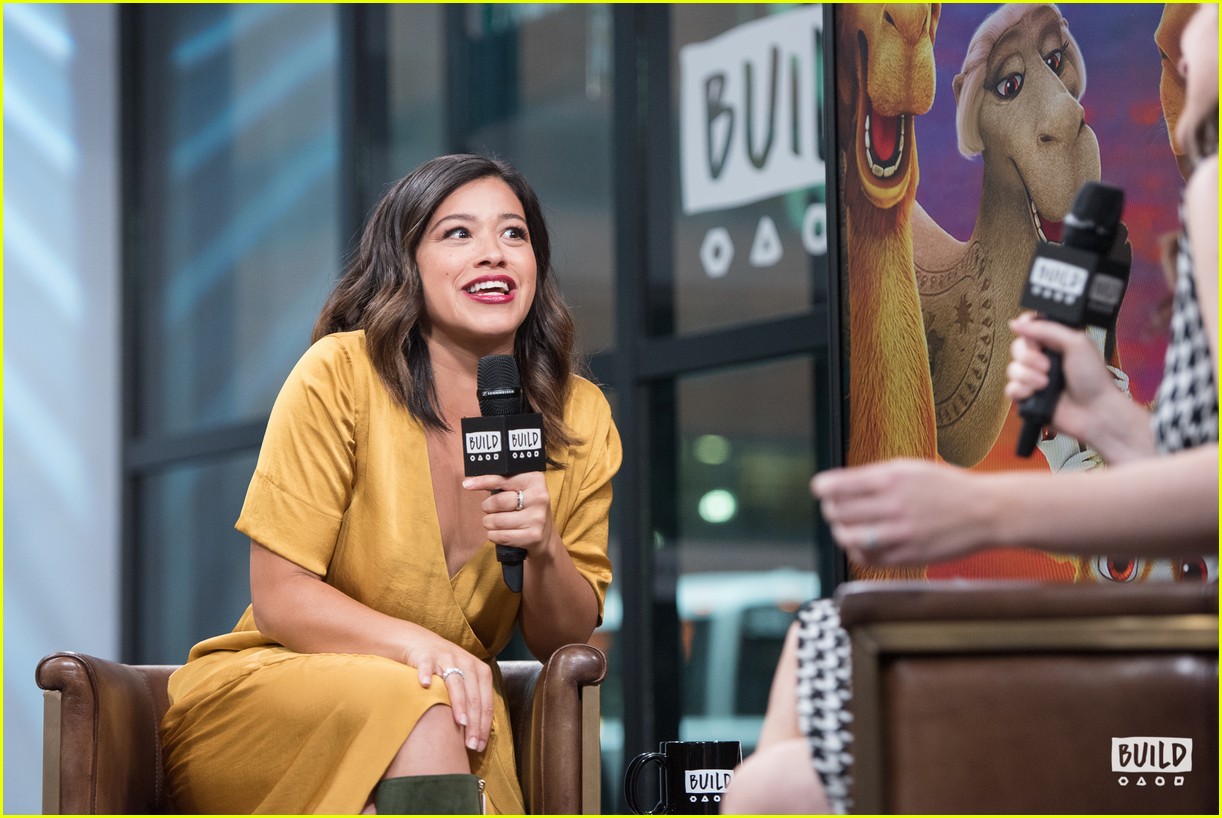 gina rodriguez opens up about recording animated role in the star 19