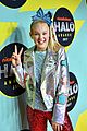 jojo siwa is all about the sequins at the nickelodeon halo awards 2017 01