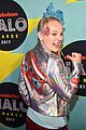 jojo siwa is all about the sequins at the nickelodeon halo awards 2017 04