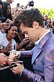 harry styles rocks snazzy purple suit at 2017 aria awards 11