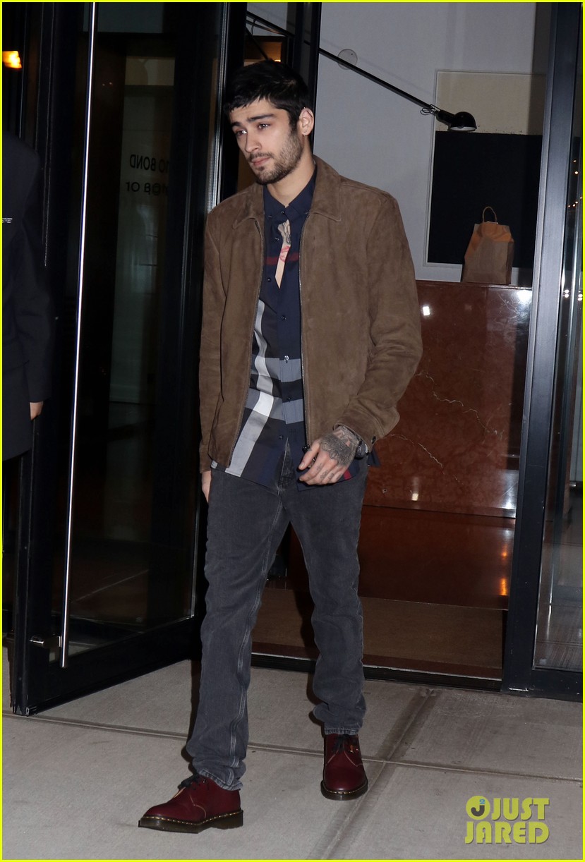 zayn malik steps out after two year anniversary 05