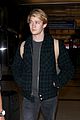 joe alwyn lands in los angeles in time for new years day 20