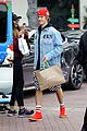 justin bieber does some holiday shopping in his christmas car 02