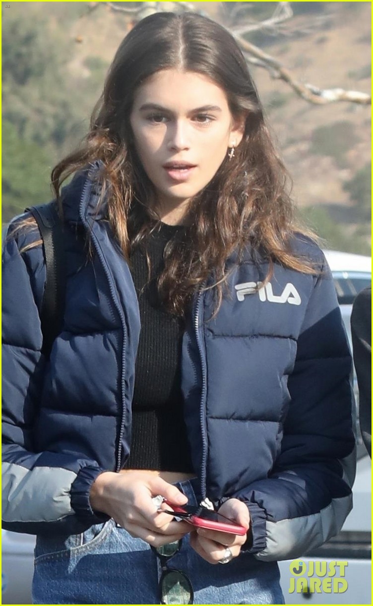 kaia gerber rocks short shorts for afternoon outing 04