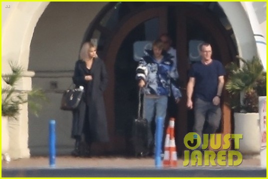 selena gomez justin bieber jet out of town together 29