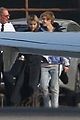 selena gomez justin bieber jet out of town together 01