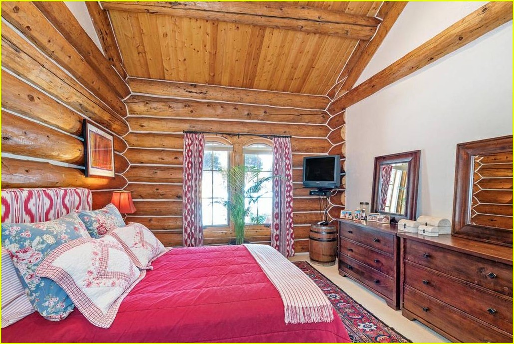 take a look inside ariana grandes amazing airbnb in colorado 11