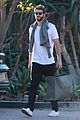 liam hemsworth gets his christmass shopping done 05
