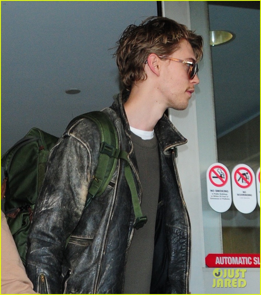 vanessa hudgens austin butler fly back to la after second act wrap 10