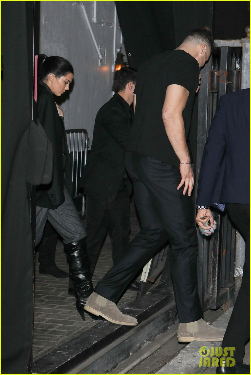 kendall jenner wears blake griffins coat during night out in la 06