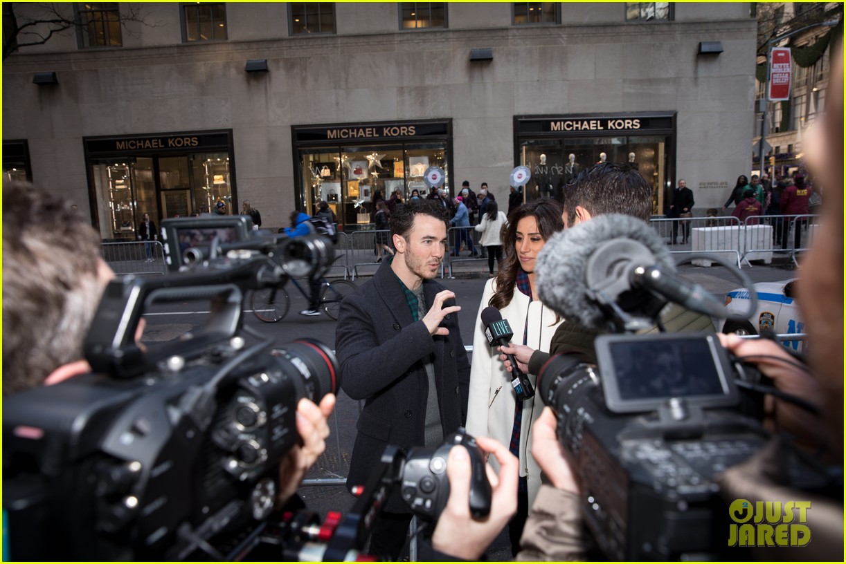 kevin jonas danielle jonas ben sherman taxis sophie join family quotes 28