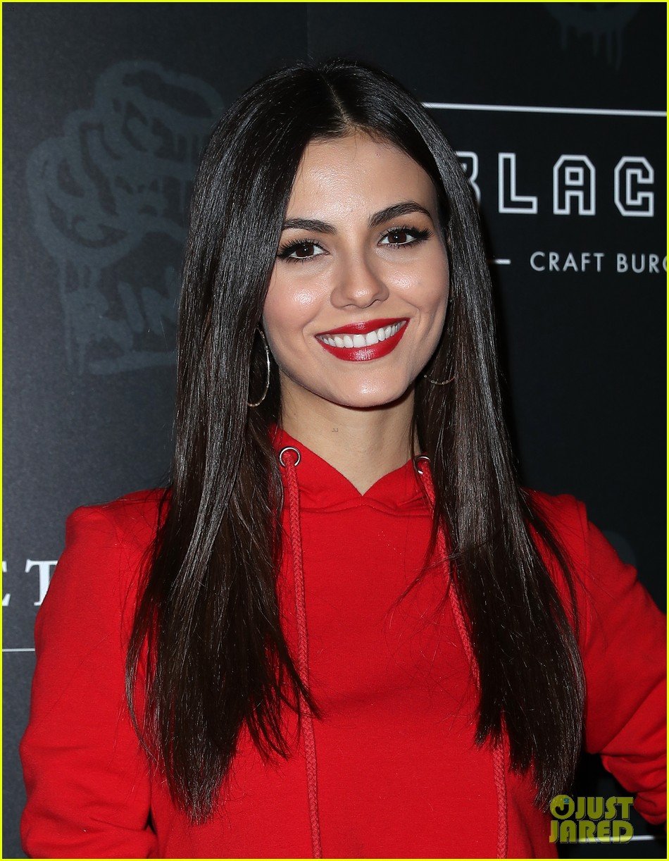 victoria justice is red hot at black tap opening in las vegas 11