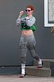 kristen stewart bares stomach in crop top after spa session 02