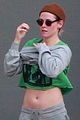 kristen stewart bares stomach in crop top after spa session 04