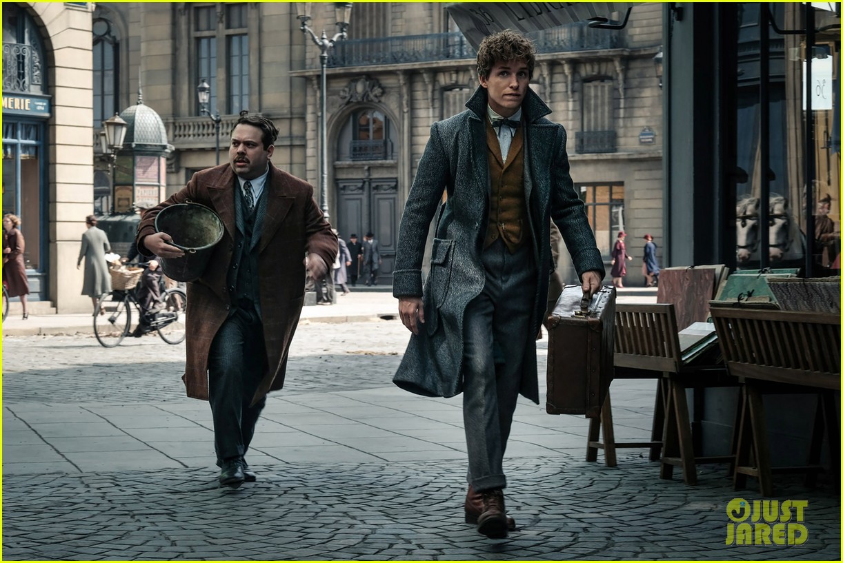 jude law johnny depp featured in new fantastic beasts the crimes of grindelwald images 03