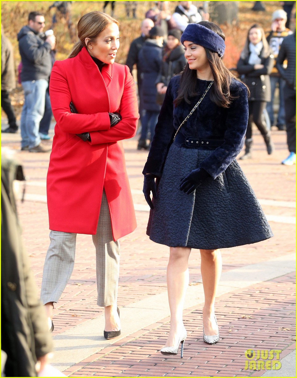 jennifer lopez and vanessa hudgens look chic on second act set 03