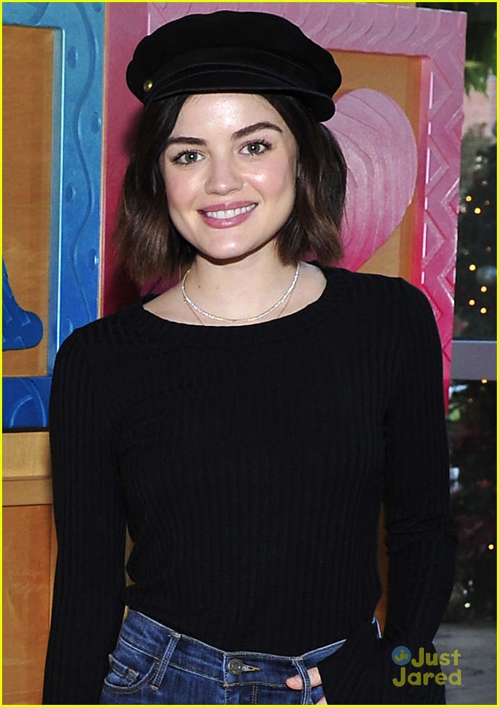 lucy hale chla visit laura french fries 08