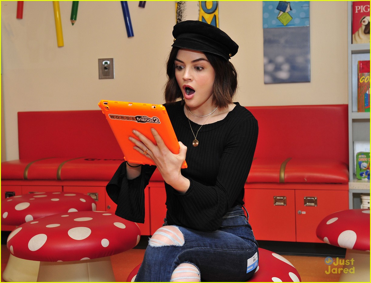 lucy hale chla visit laura french fries 09