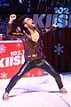 max performs last show of 2017 at westfield century city holiday concert 09